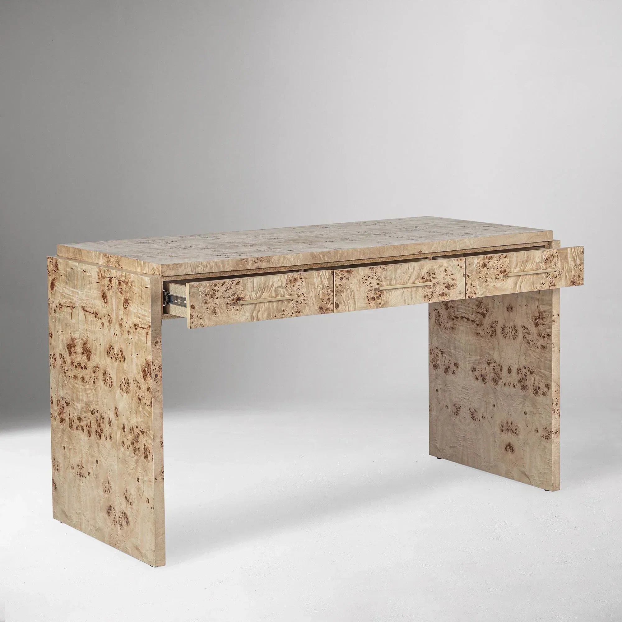 Finlo Desk