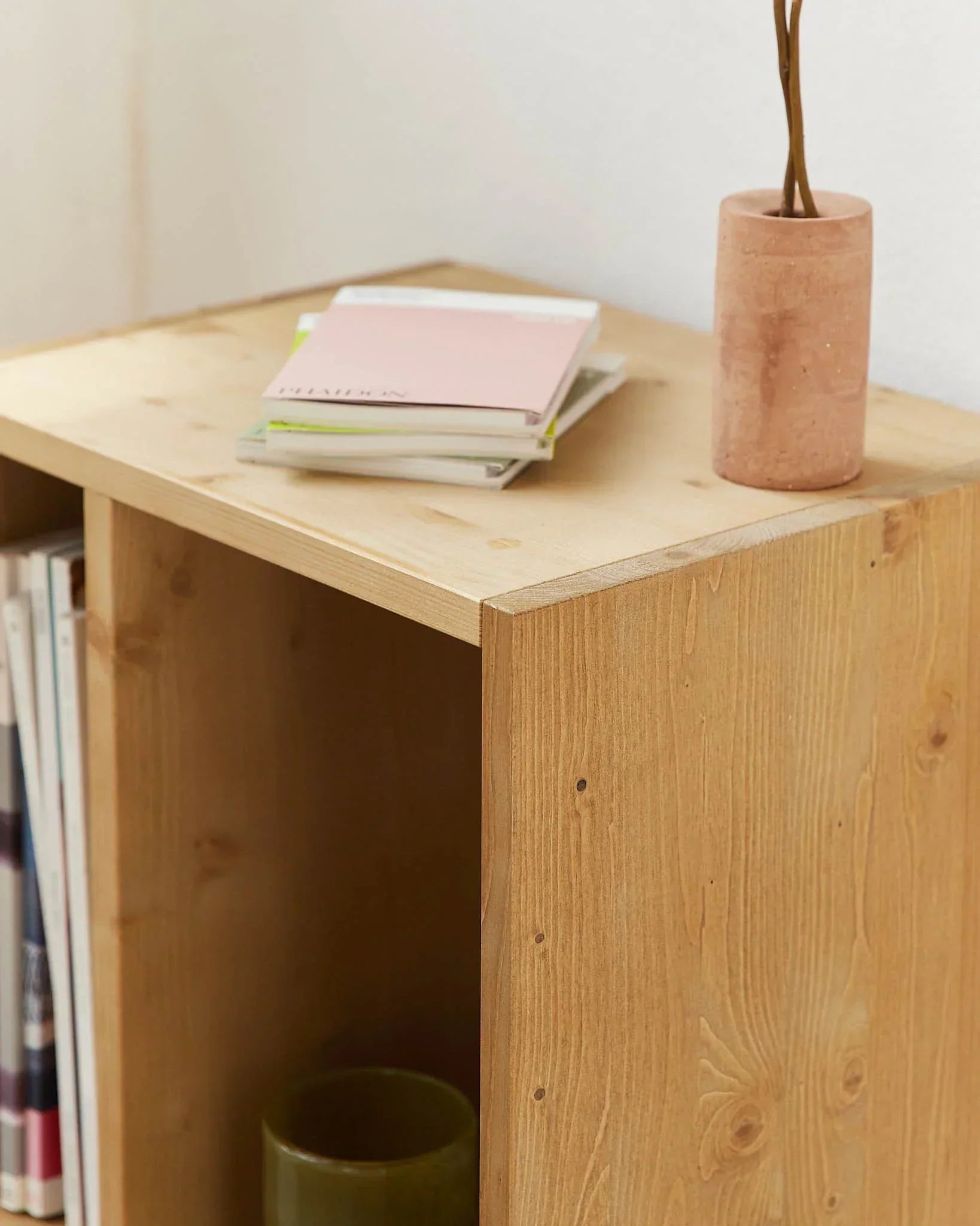 Cirayne Side Table