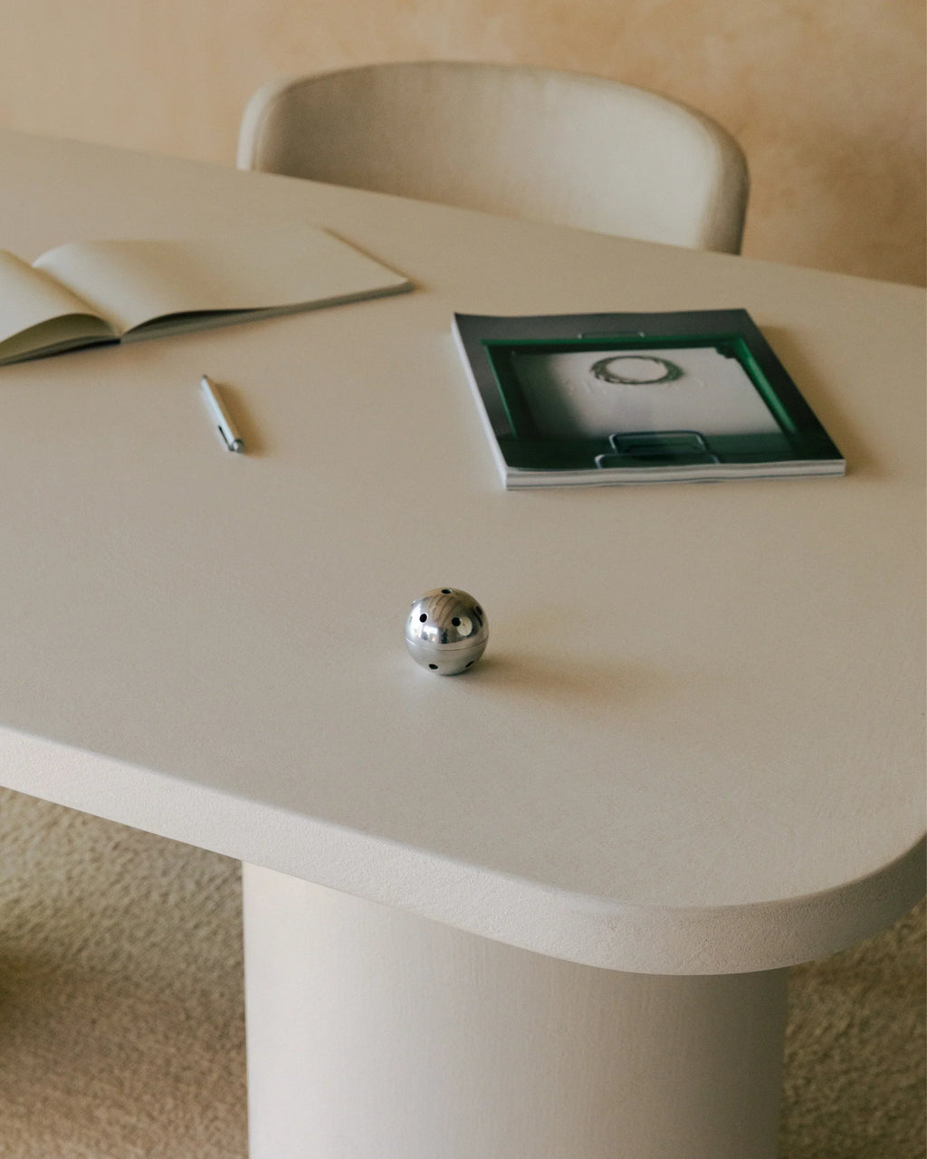 Eloura Dining Table