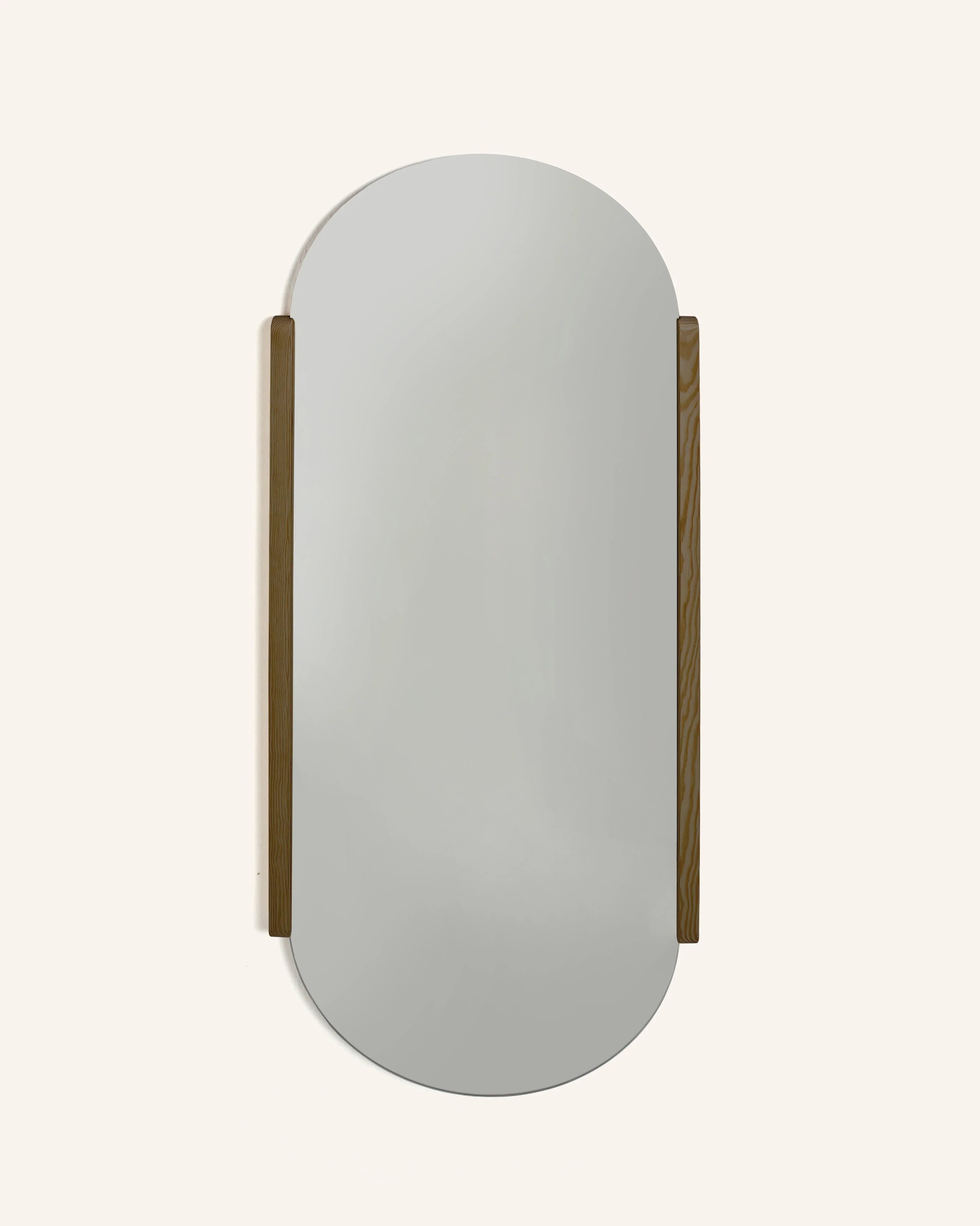 Lina Mirror