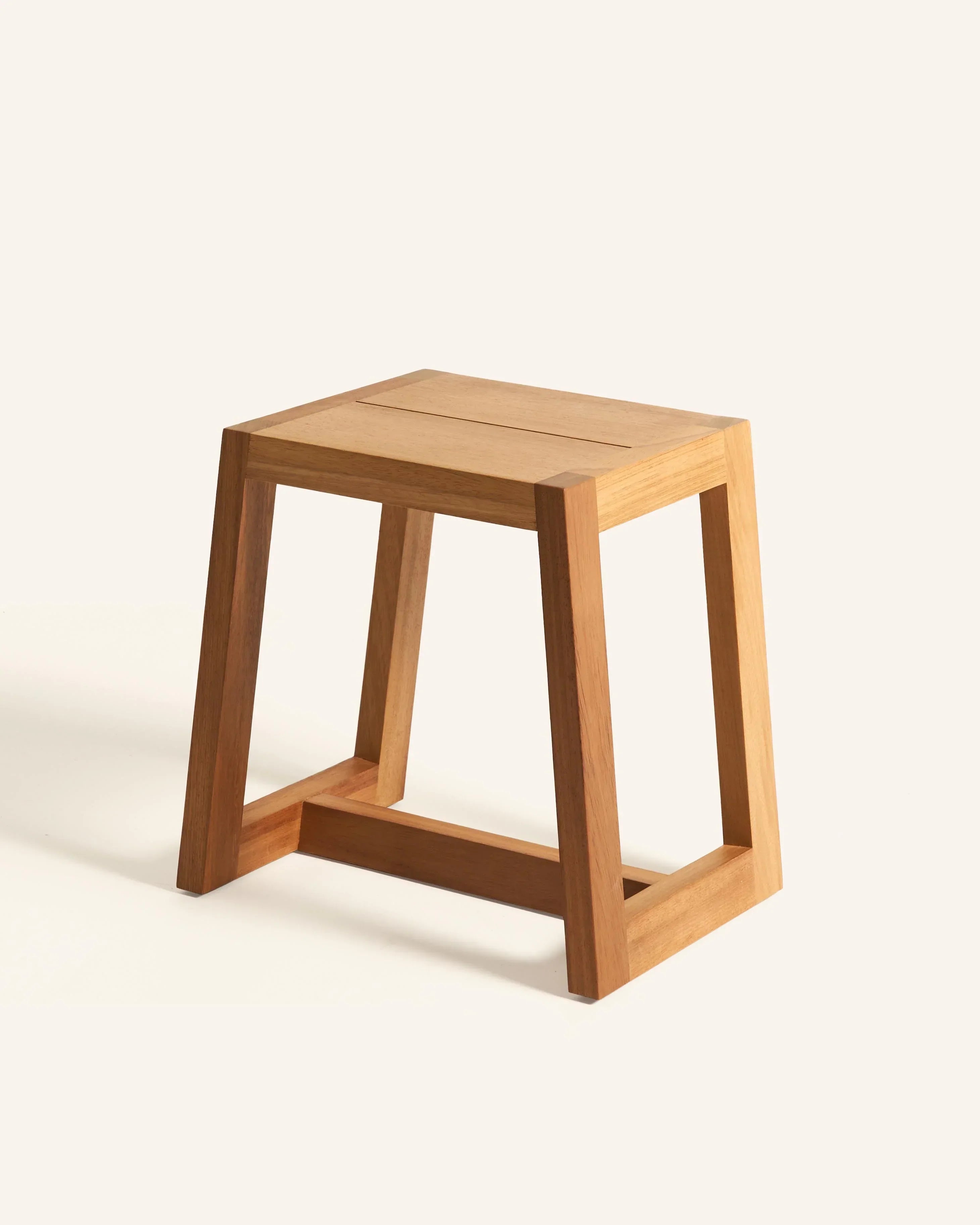 Valtino Table