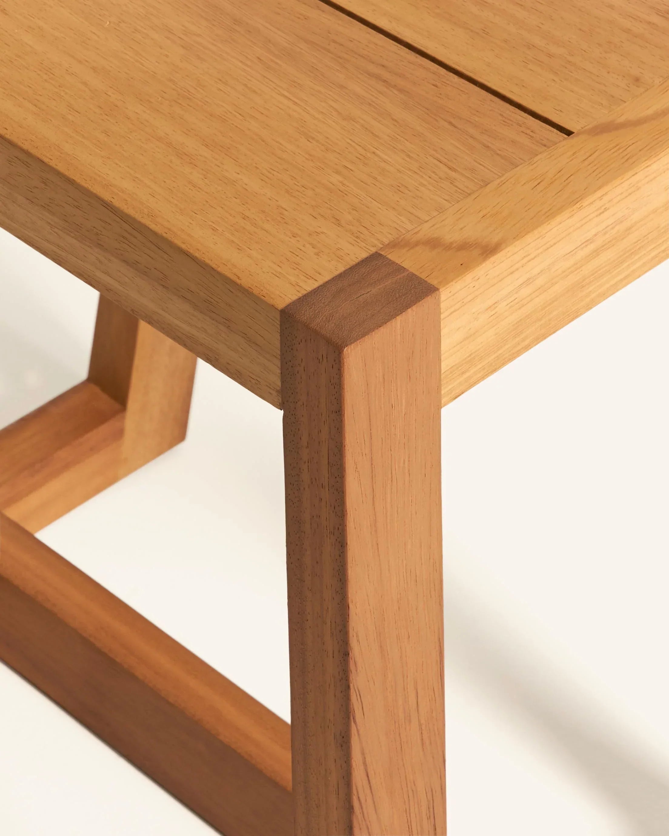 Valtino Table