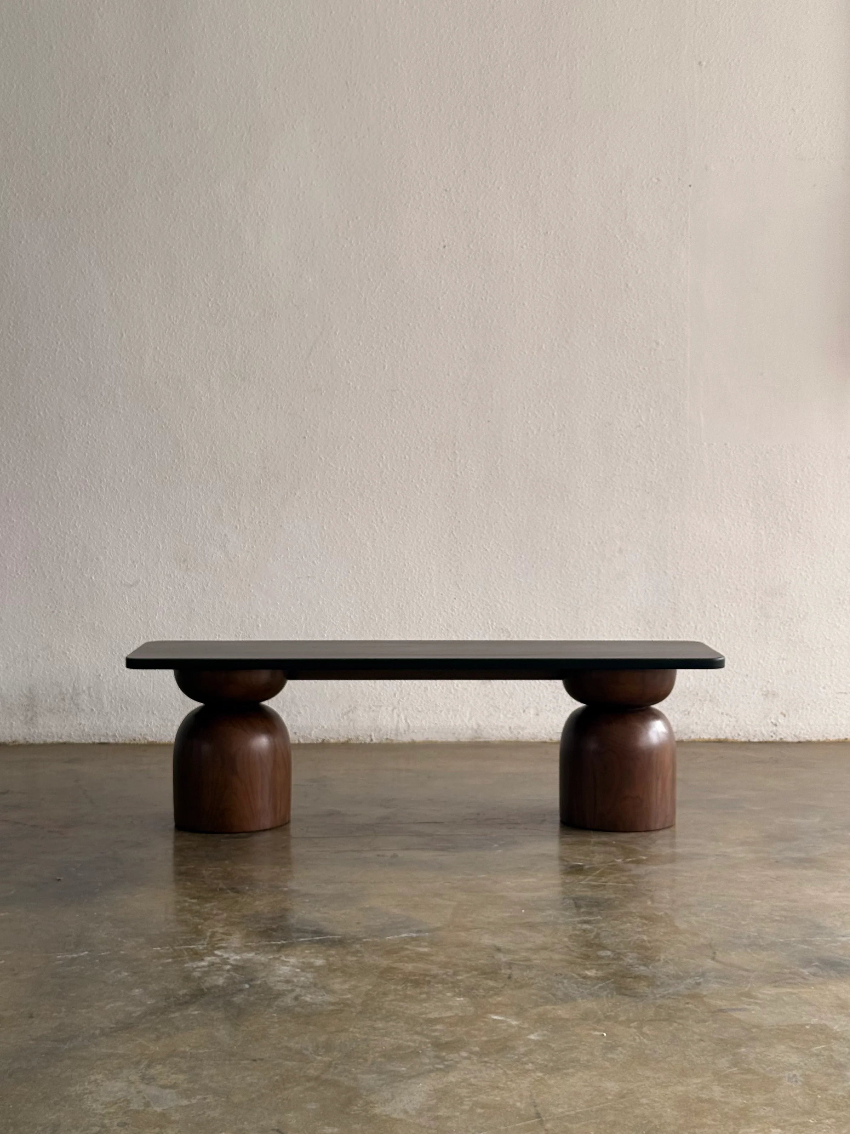 Ardó Bench