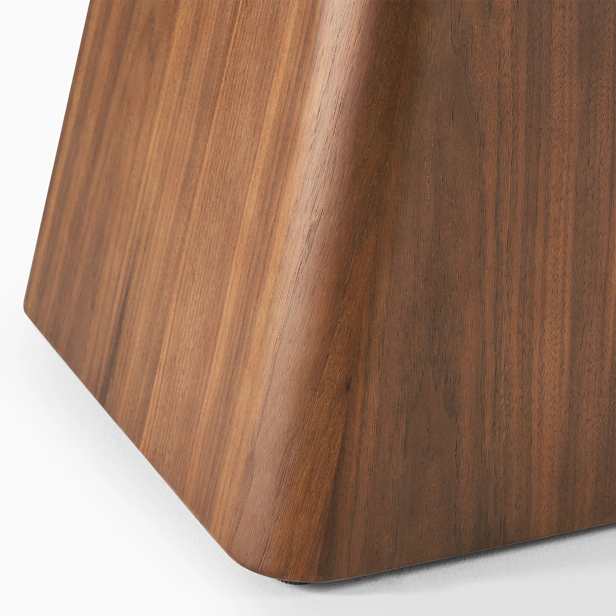 The Elara Dining Table