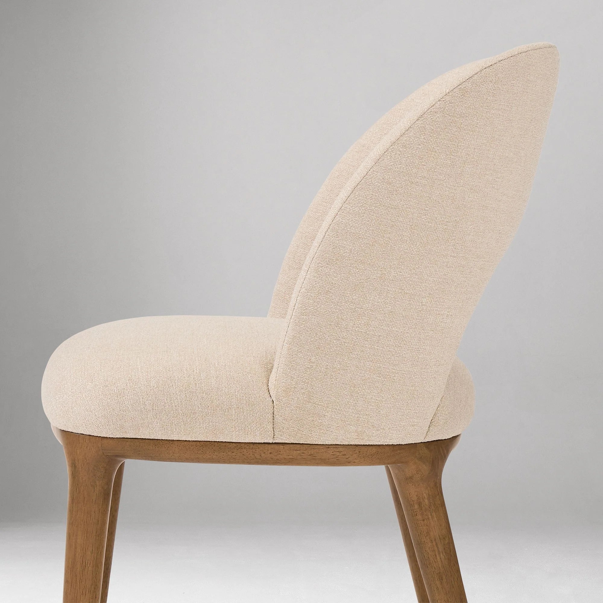 Luna Curve Chair