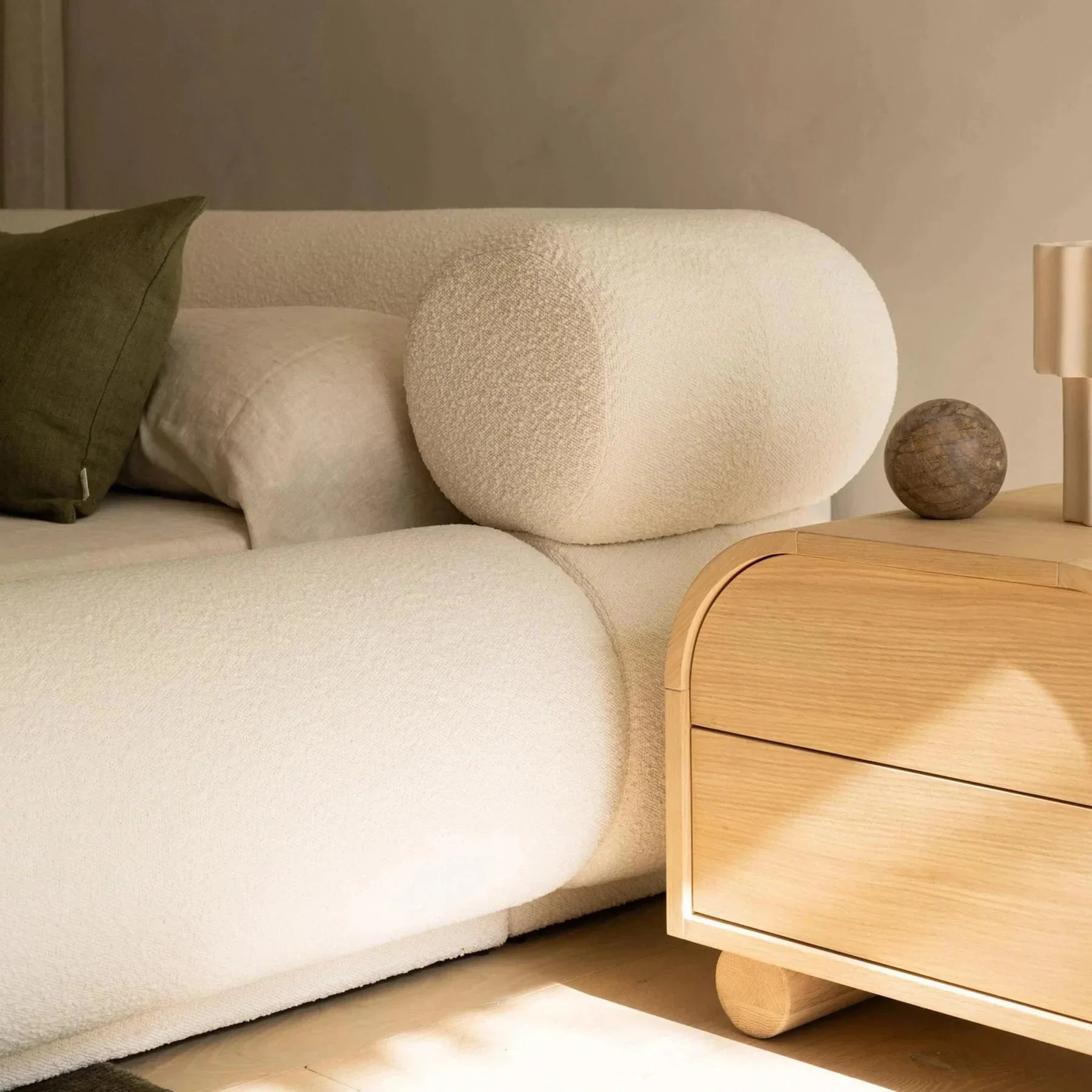 Lunara Bed
