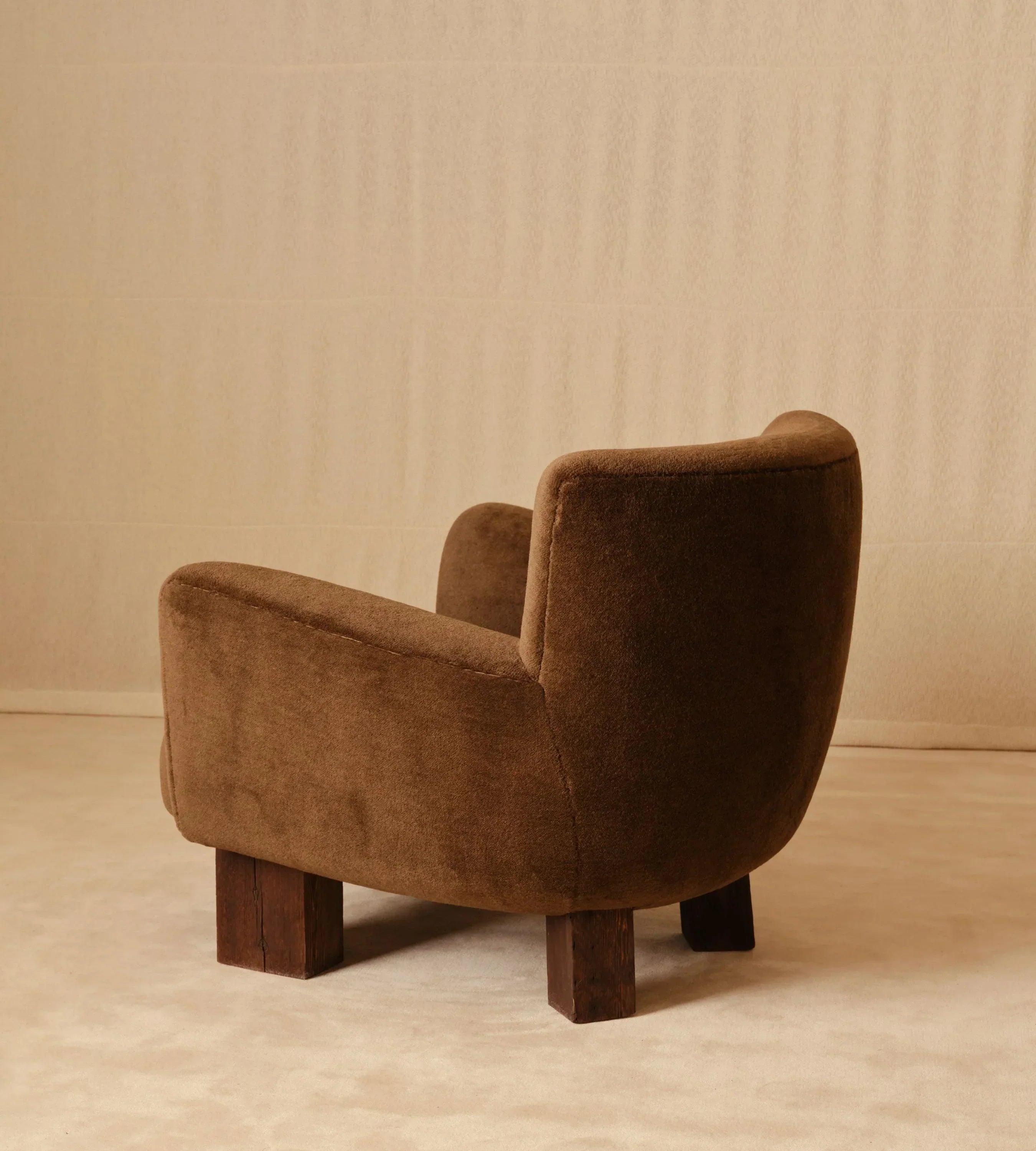 Valdera Armchair